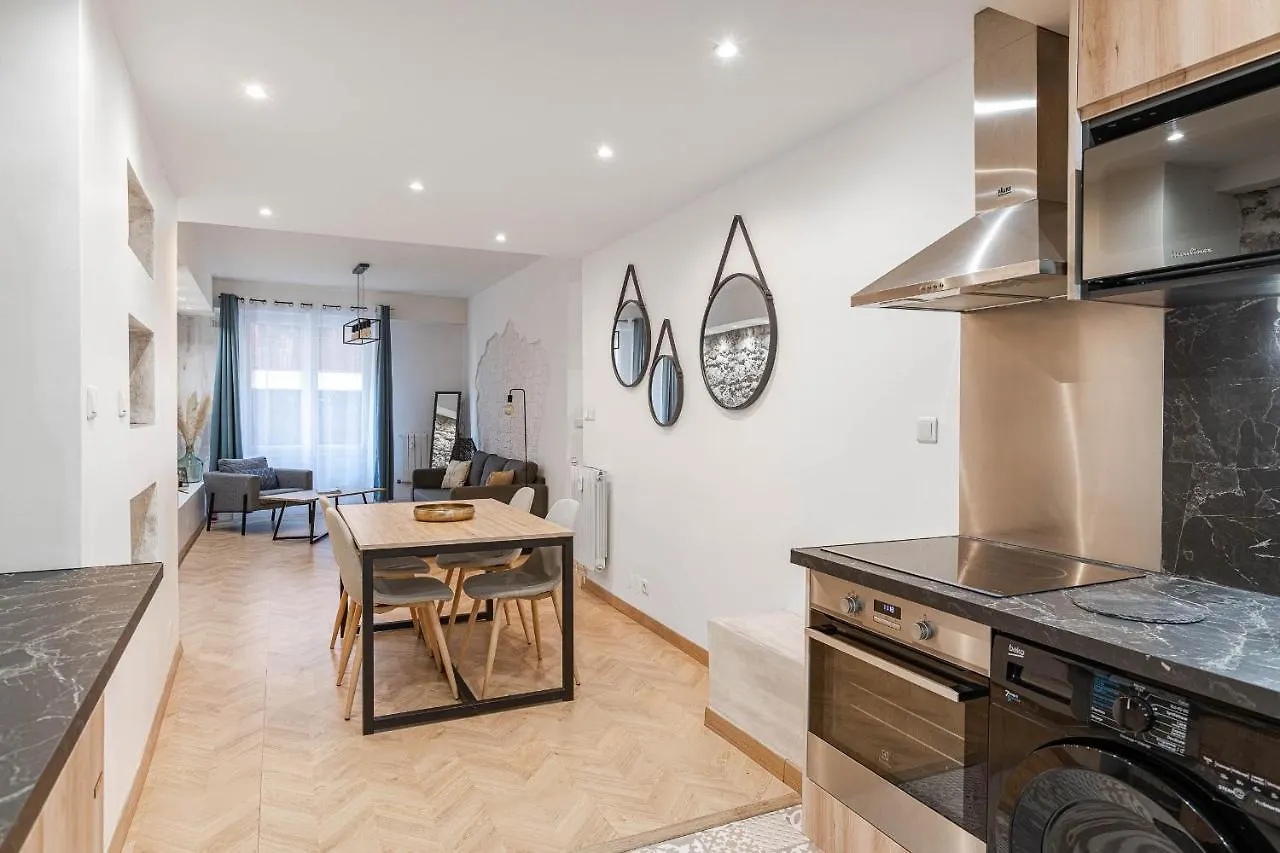 Gorgeous 2 Bedrooms Apt Great Kitchen, City Center Nice 0*,  France