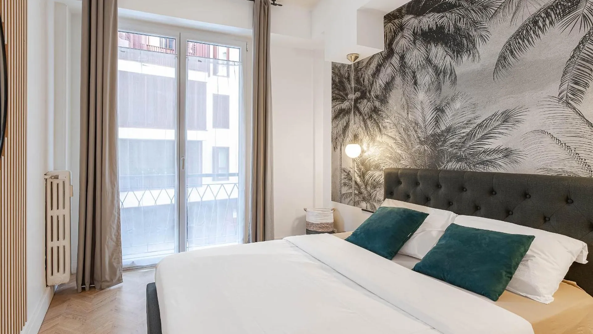 Apartment Gorgeous 2 Bedrooms Apt Great Kitchen, City Center Nice