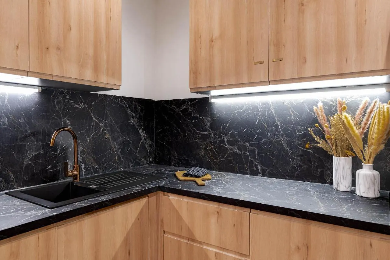 Apartment Gorgeous 2 Bedrooms Apt Great Kitchen, City Center Nice